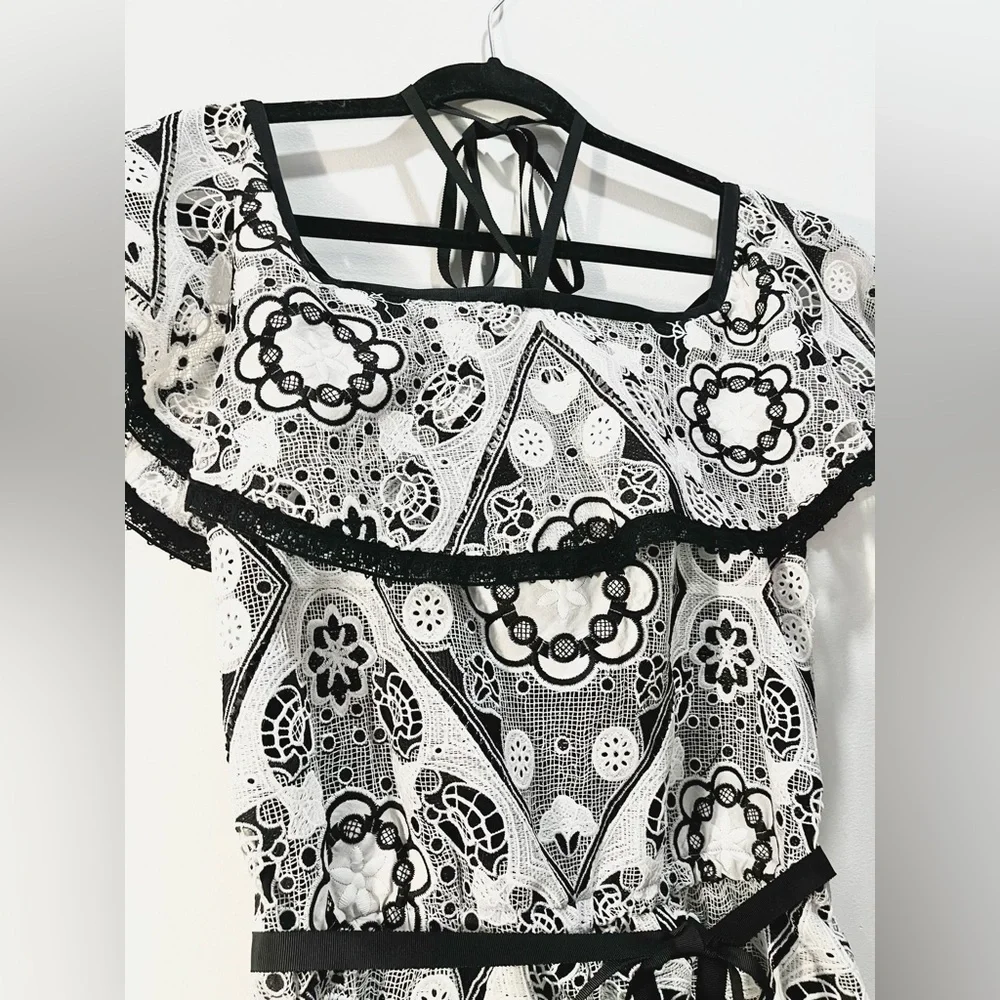 ALEXIS White Guipre Floral Lace Black Ribbon Flutter Off The Shoulder Romper M - Picture 8 of 13